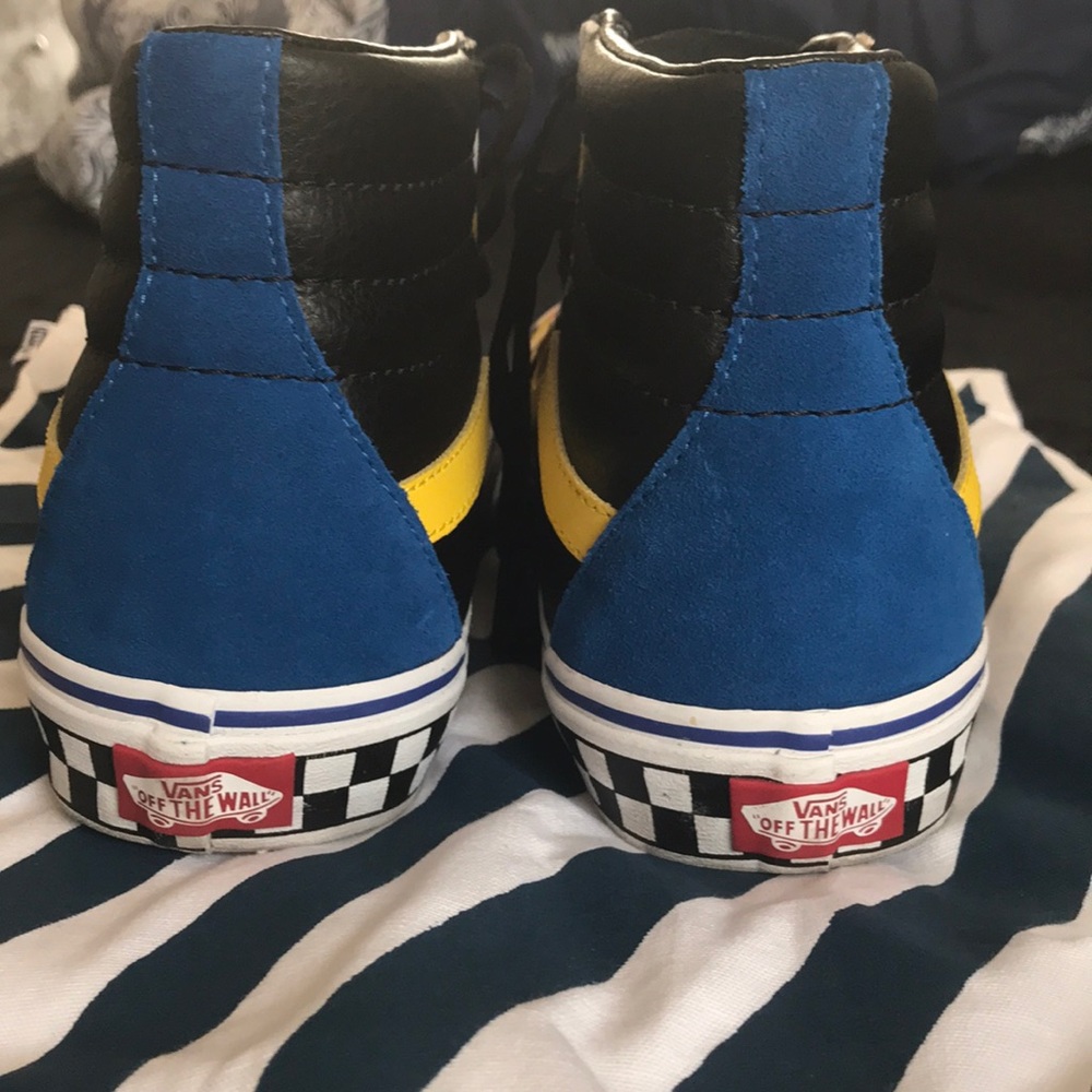 VANS - Picture 4 of 4